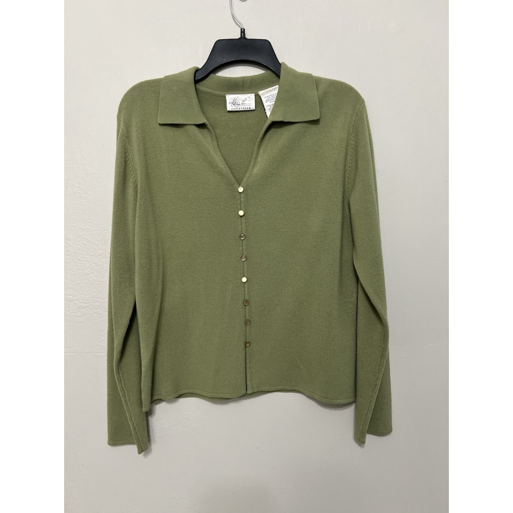Vintage M Faux Button Grannycore Olive‎ Pistachio Green Cozy Sweater Kathie Lee